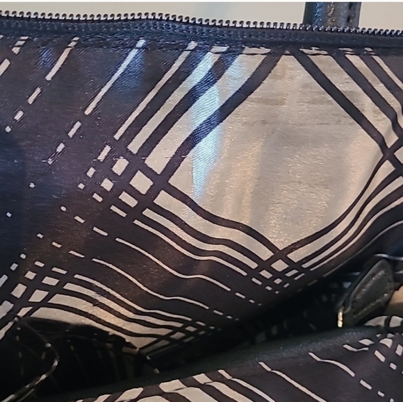 London Fog Black Woven Shoulder Bag - Picture 8 of 8